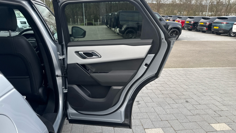 Land Rover Range Rover Velar 2.0 D200 MHEV Dynamic SE 5dr Auto Diesel Estate